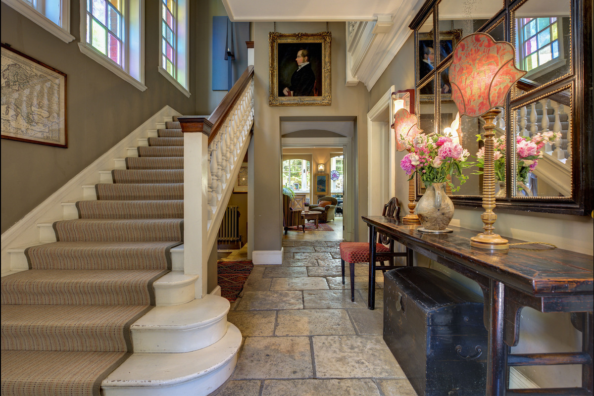 Medium 3 gainsborough gardens 366553 hall1 rgb