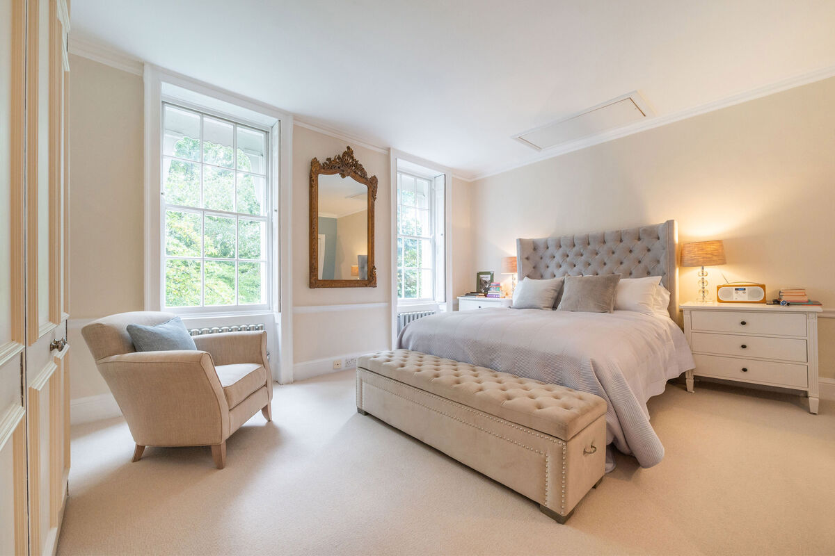 Medium bedroom2  5 