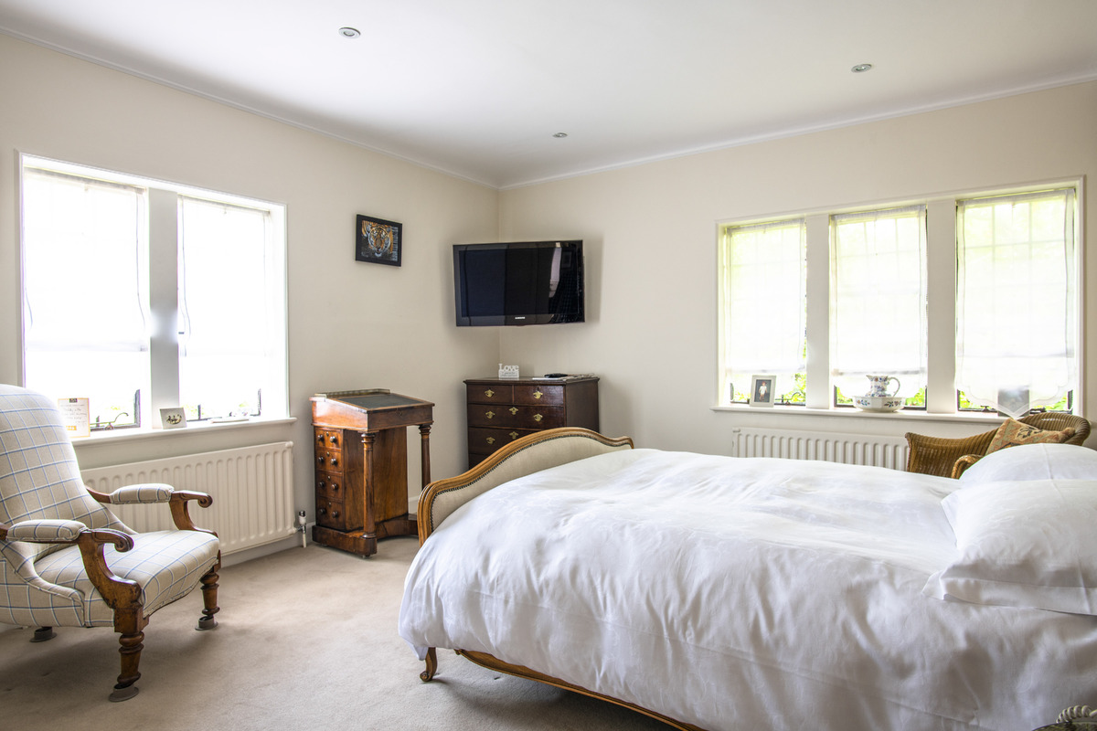Medium morland close 2 044