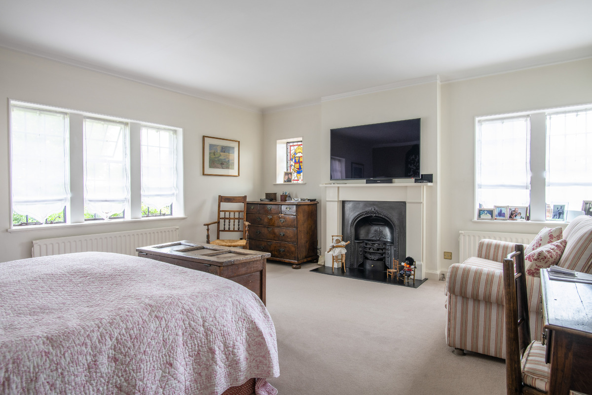 Medium morland close 2 047