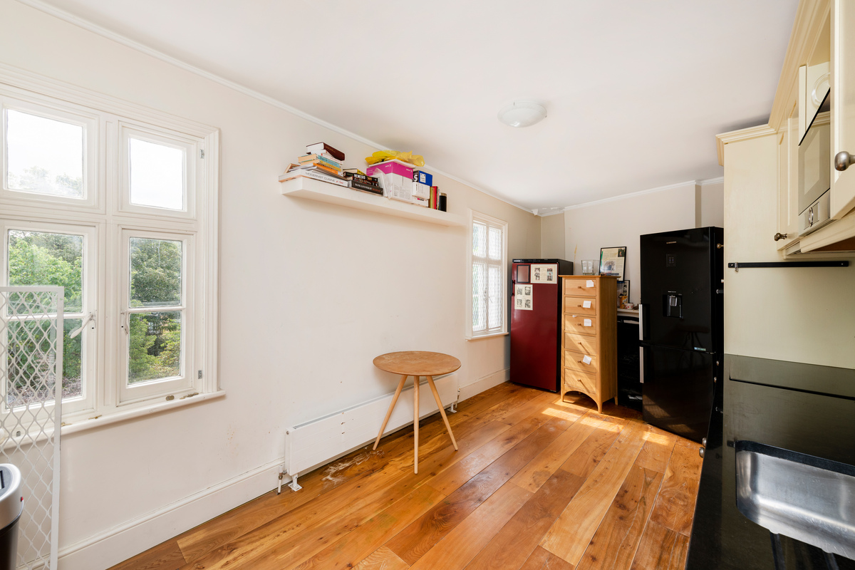 Medium 28 wood lane lo 8