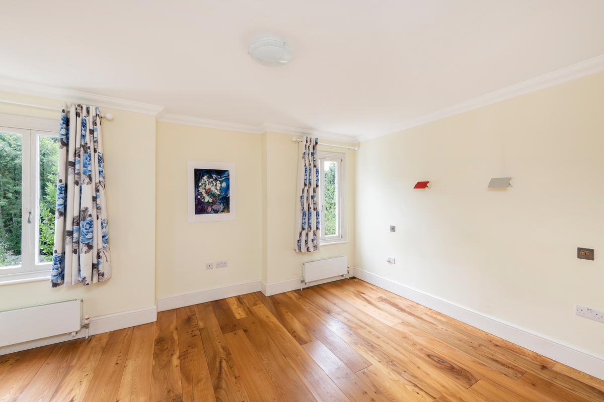 Medium 28 wood lane lo 9