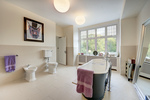 Thumb oakfield lodge 1853 bath