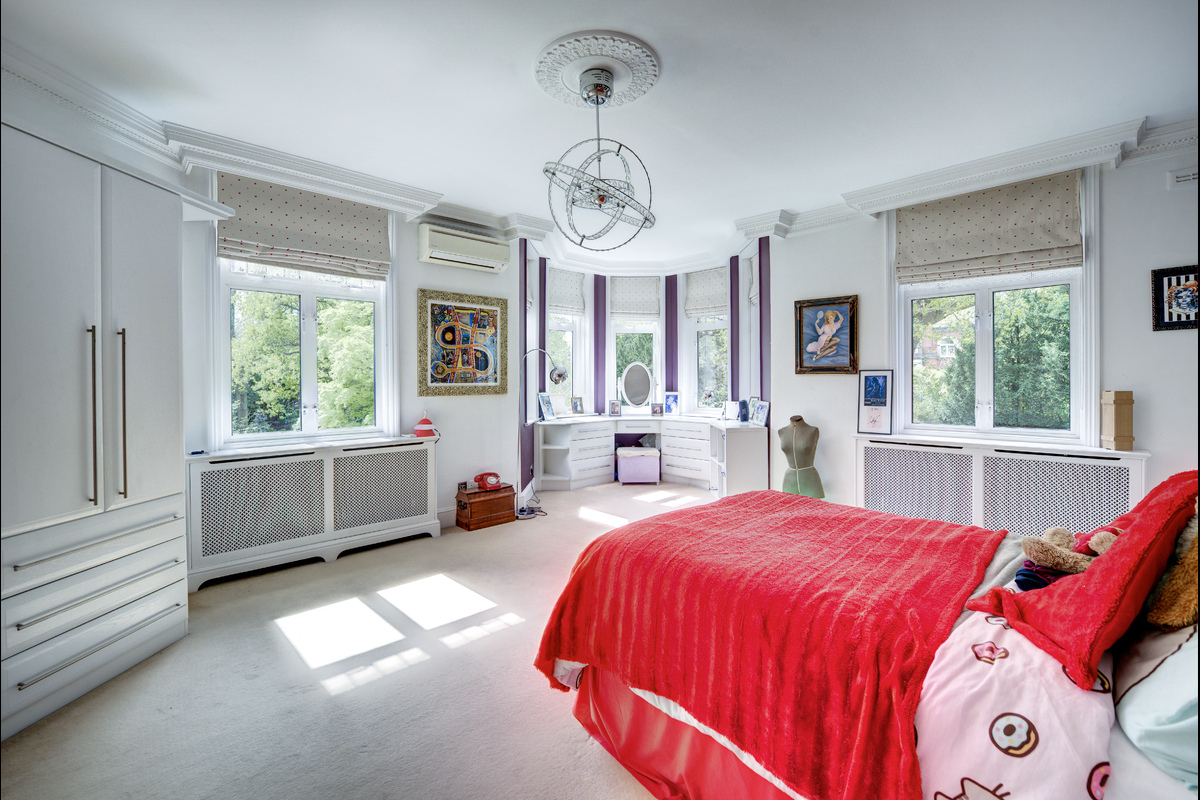 Medium oakfield lodge 1853 bed2
