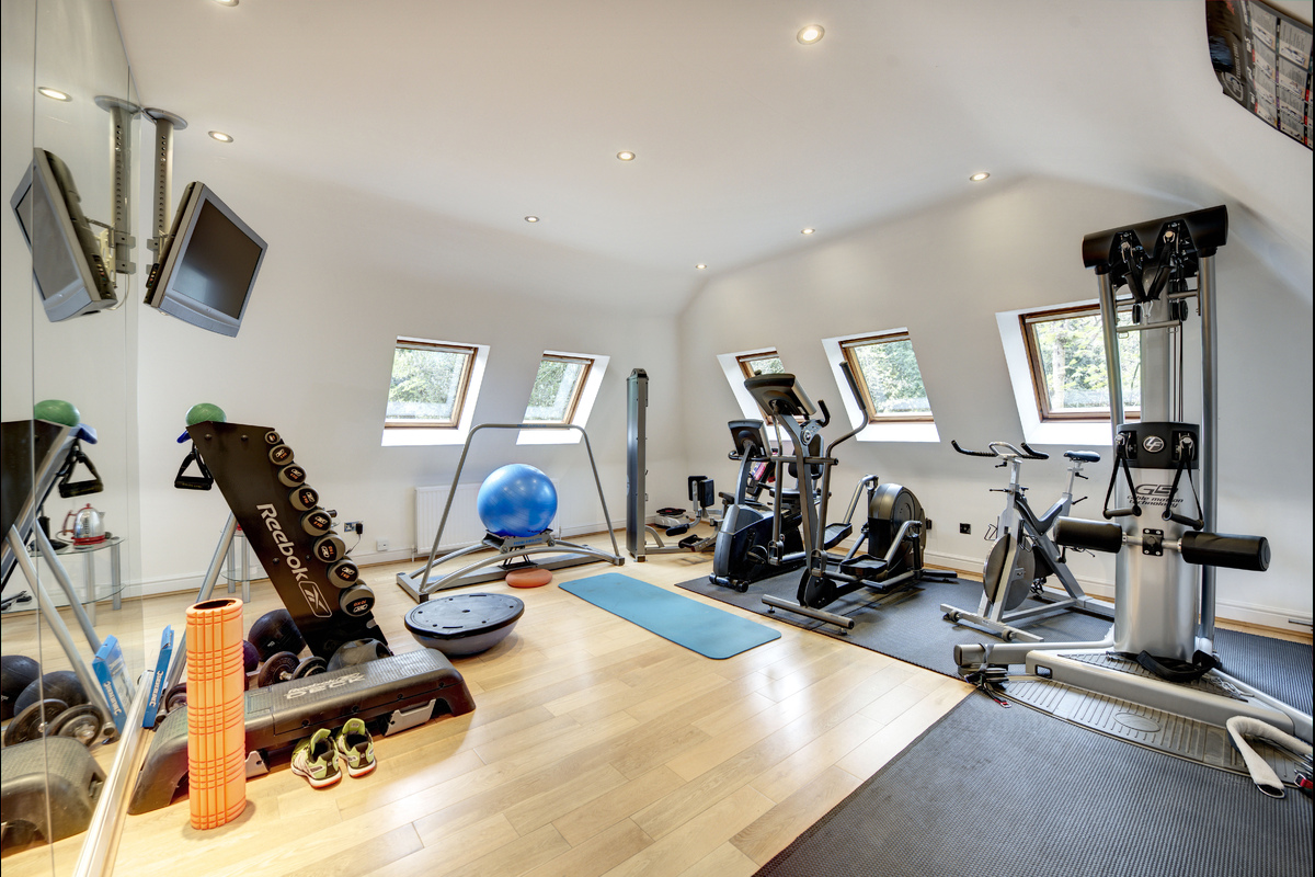 Medium oakfield lodge 1853 gym