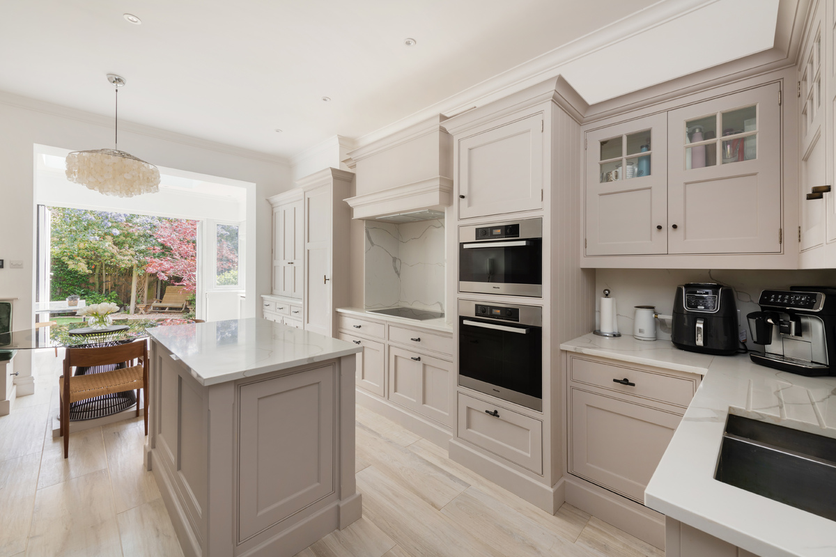 Medium 10 honeybourne road hi 9