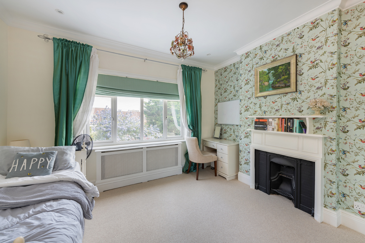 Medium 10 honeybourne road hi 22