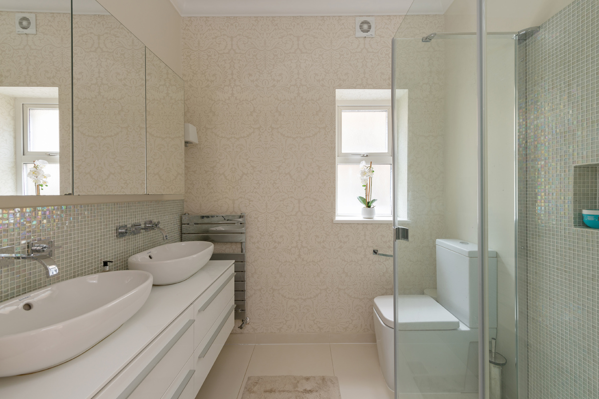 Medium 10 honeybourne road hi 23