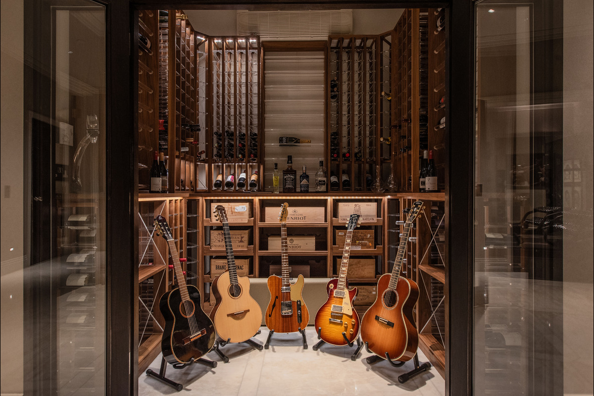 Medium byron villa 2757 cellar