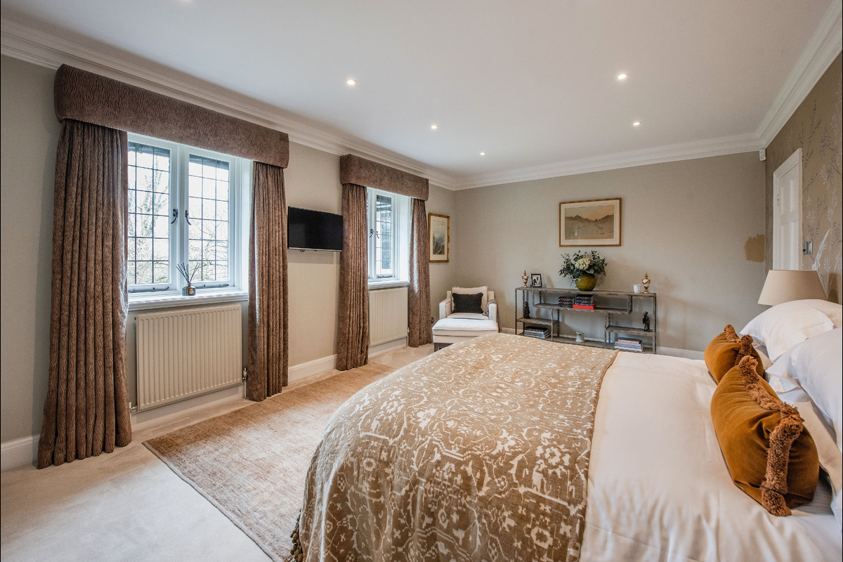Medium 231 west heath road 2779 mainbed