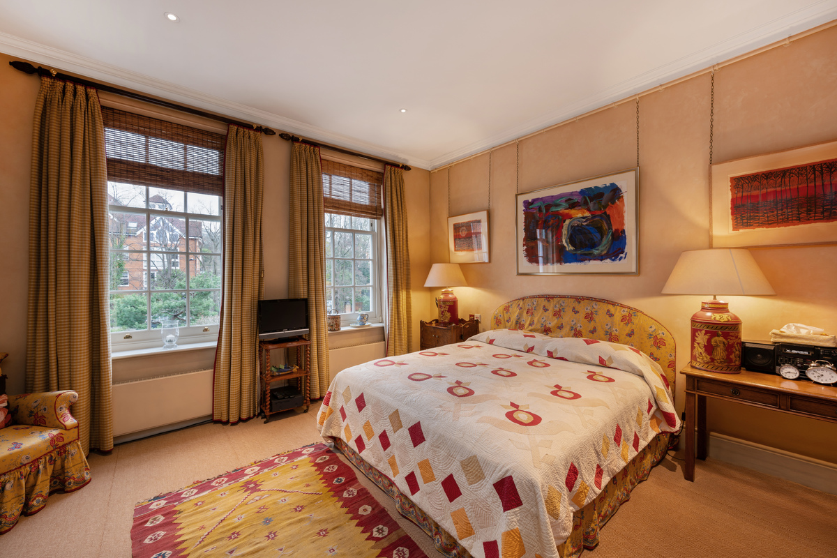 Medium 27 bracknell gardens hi 25