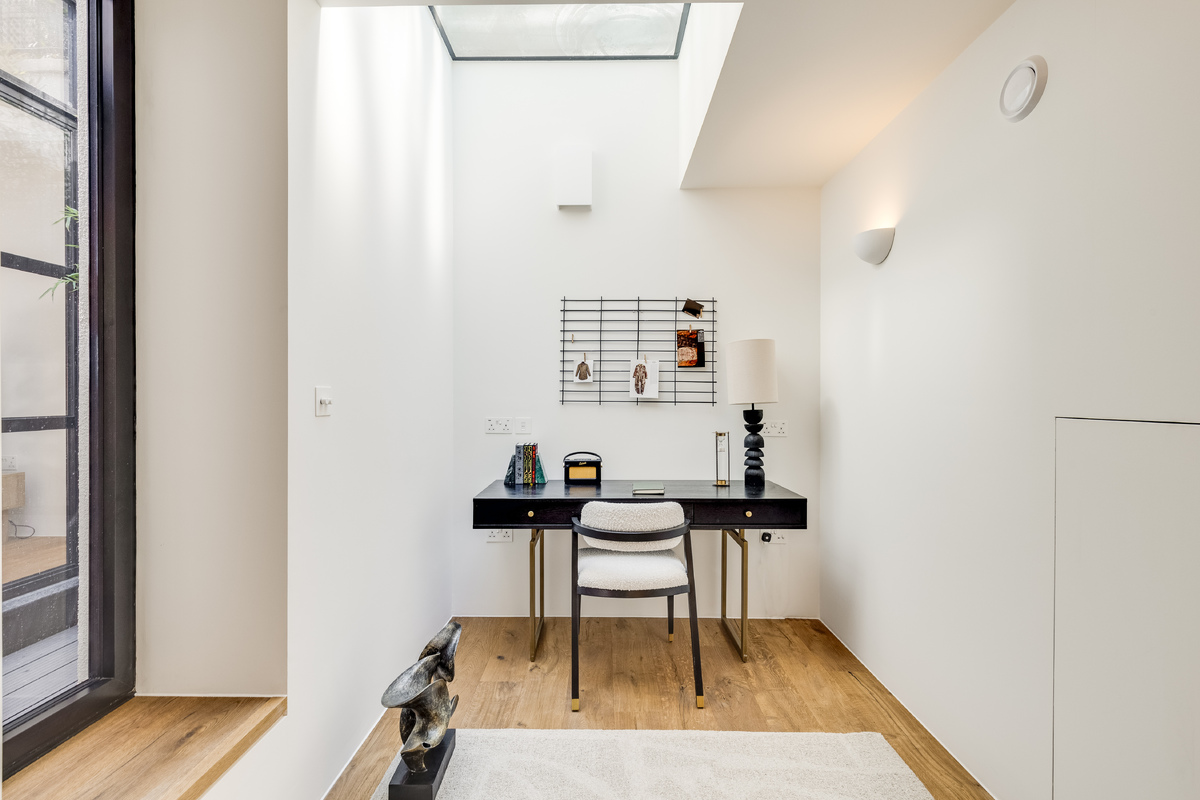 Medium netherhall gardens 47d 53