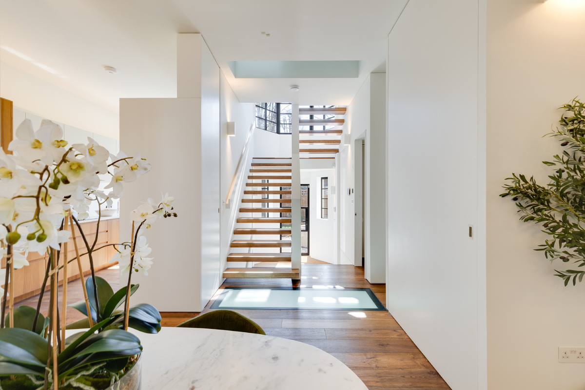 Medium netherhall gardens 47d 66