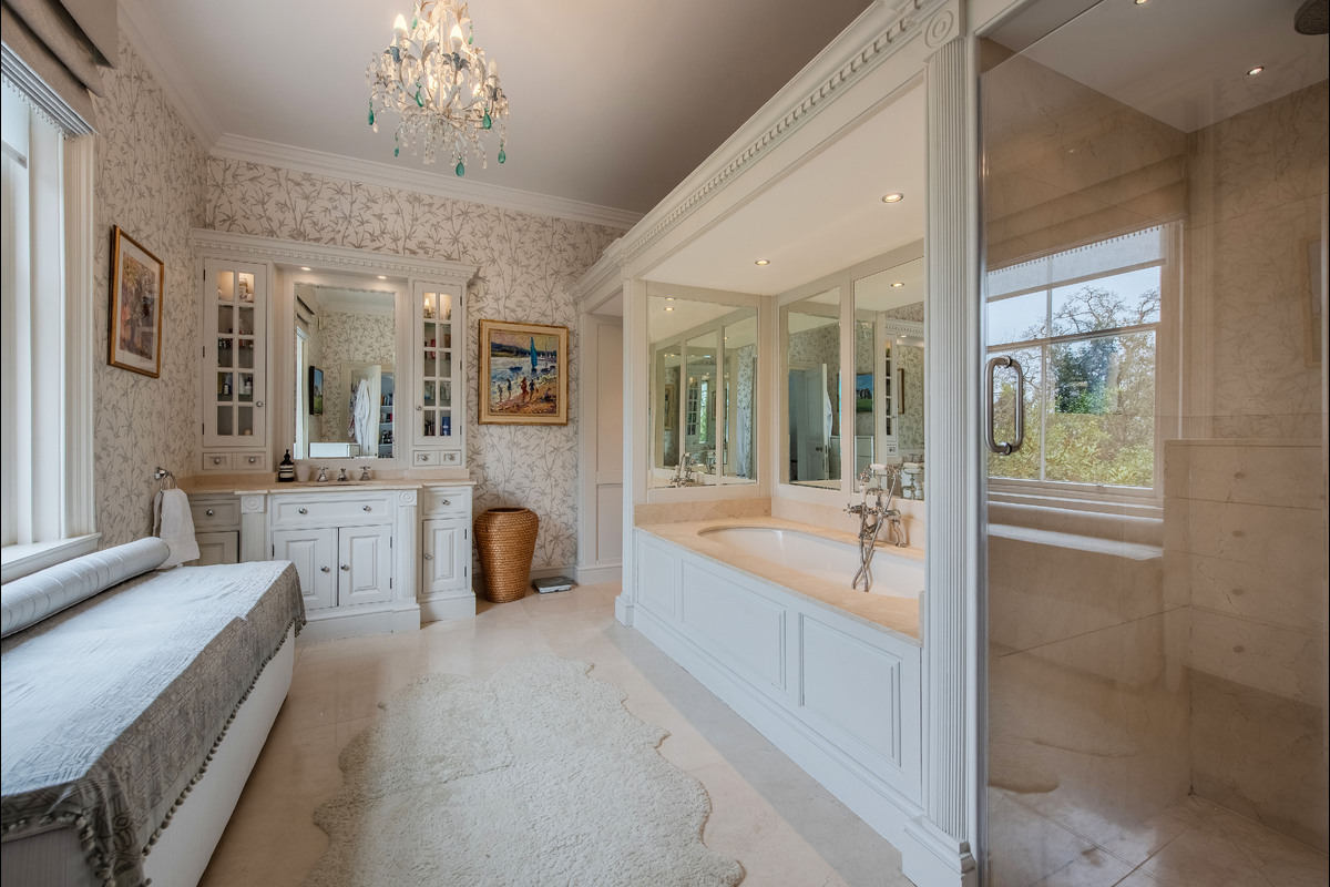 Medium 11 the grove 2901 bath