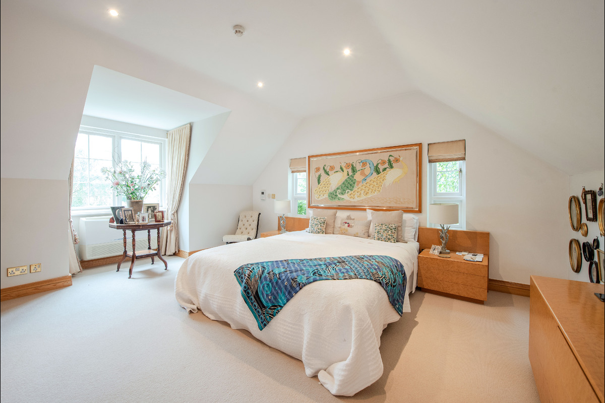 Medium 7 inverforth close 3198 bed1