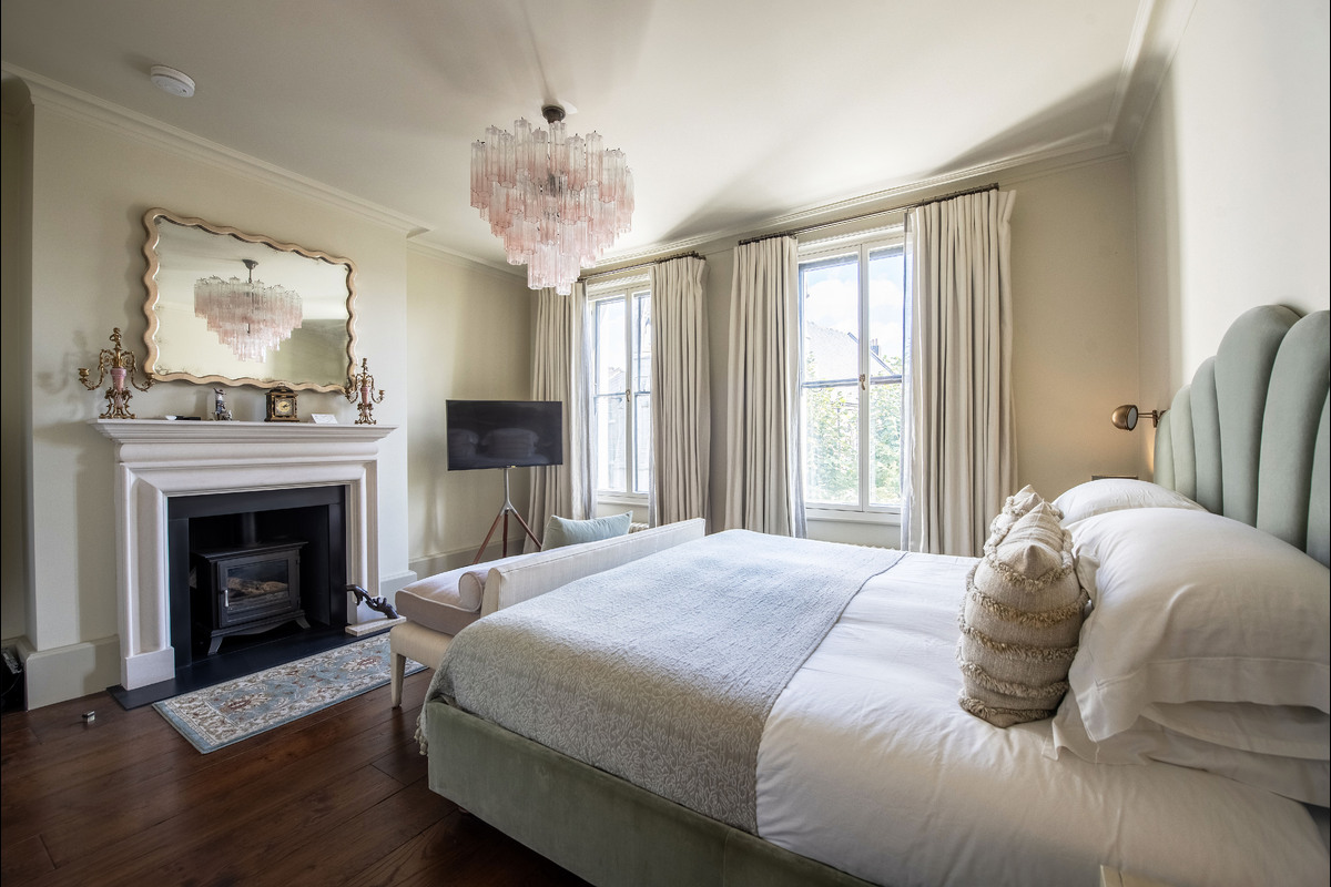 Medium 1 the mount 3414 bed1