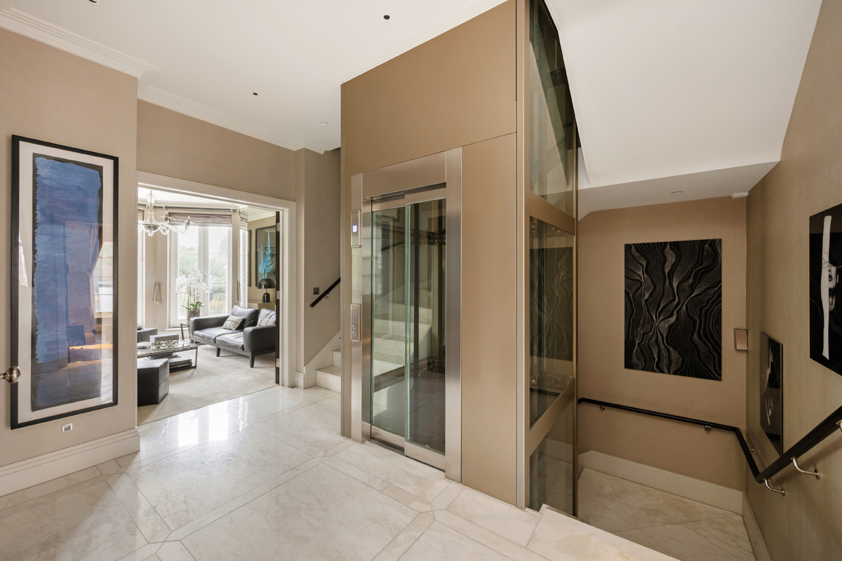 Medium byron villa hi 104