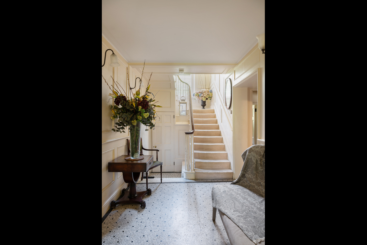 Medium 108 frognal hi 40