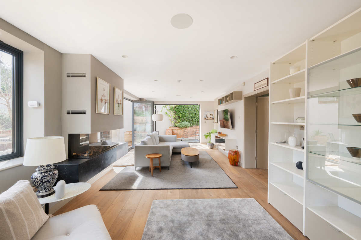 Medium 38 hornsey lane gardens hi 2