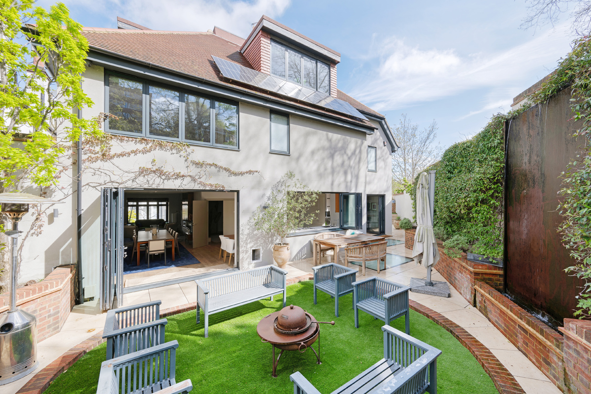 Medium 38 hornsey lane gardens hi 49