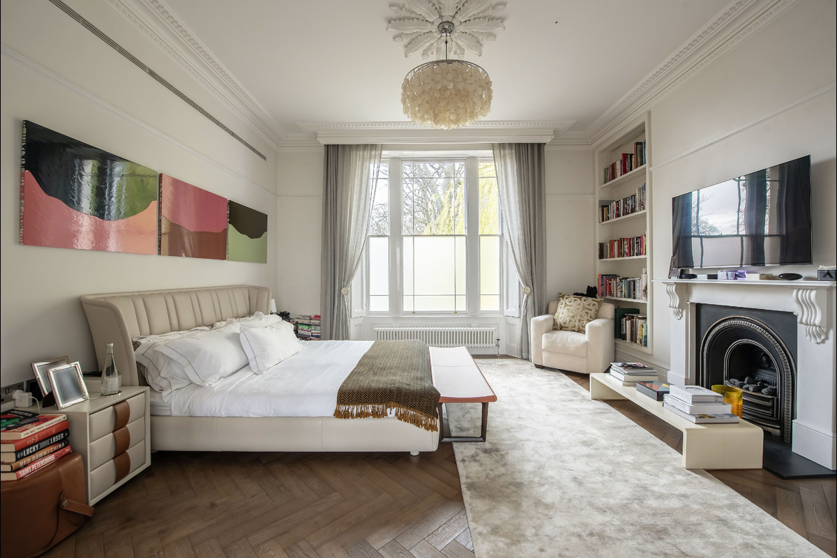Medium 11 prince albert road 4117 bed1