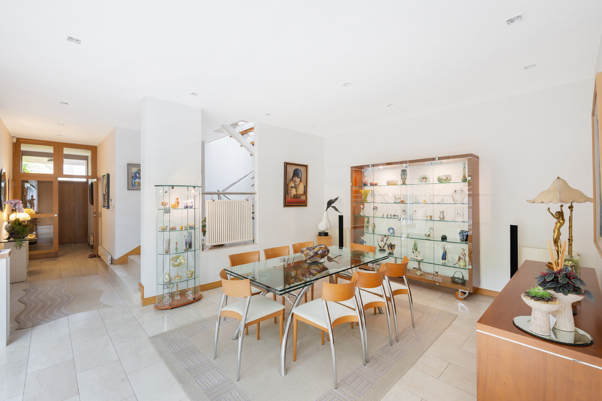 Medium 40 west heath road hi 15