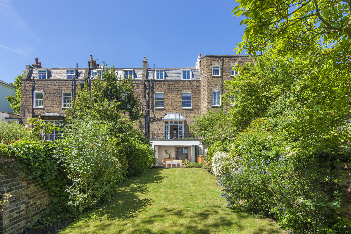 Medium 30 belsize grove   348191 rear elevation and garden rgb