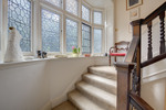Thumb frognal end 354602 stairs2 rgb