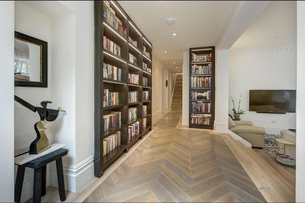 Medium 1 22 lyndhurst gardens 347383 hall3l rgb