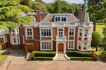 Thumb oakfield house drone hi 5